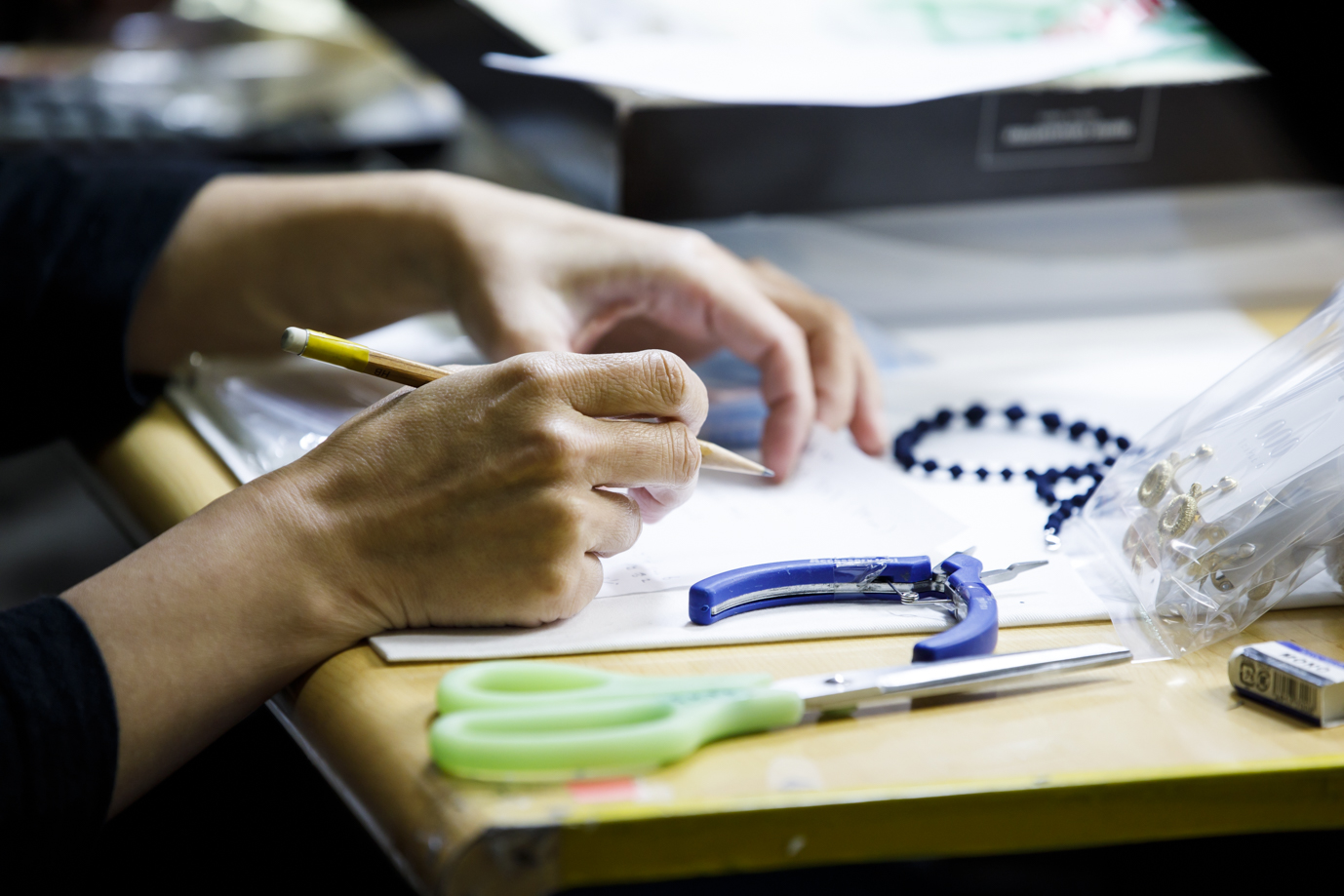 特集記事】軽くやさしい立体刺繍アクセサリー「000の原点」 - Triple 0