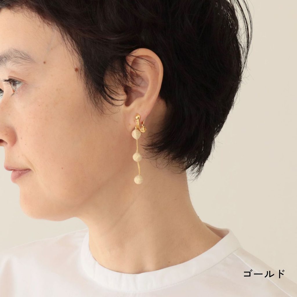 トリプルスフィア ピアス/イヤリングの着用イメージ